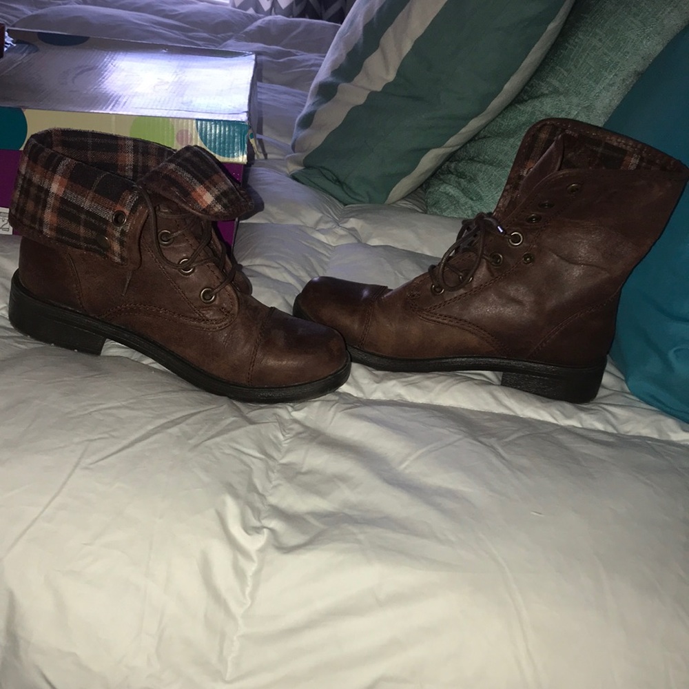 Boots!!